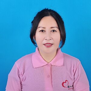 高級育嬰師——?jiǎng)⒕S寧
